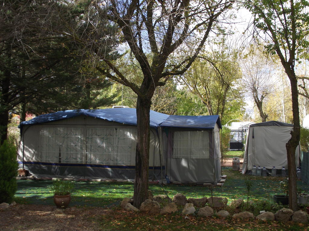 Camping Cubillas Cubillas de Santa Marta Ngoại thất bức ảnh